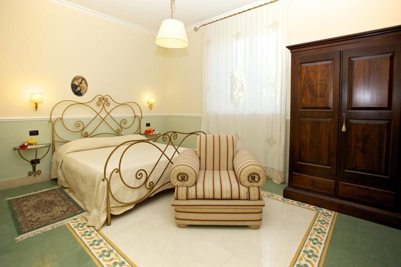 Palazzo Giovanni Bed And Breakfast Acireale Εξωτερικό φωτογραφία